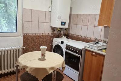 Proprietar, inchiriez apartament cu o camera
