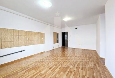 Apartament cu 3 camere decomandat în Cetate - 3