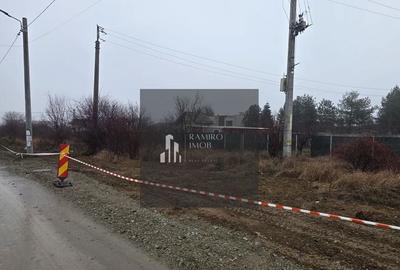Teren de 1097 mp, în 1 Decembrie - 3
