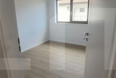 Casă cu 4 camere cu Teren 300 Mp în Central - 10