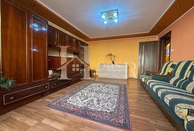 Etaj 2.Bloc izolat.Centrala proprie.Vedere 2 parti - 3