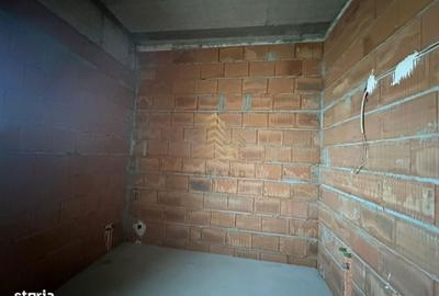 Spațiu comercial, de 1,693 mp, în Central - 6