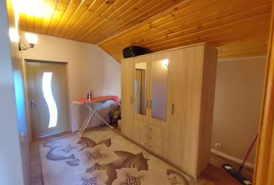 Casă cu 4 camere cu Canalizare în Petrăchioaia - 8