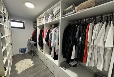 Casă individuală cu 6 camere cu Canalizare în Ghimbav Livadă - 10