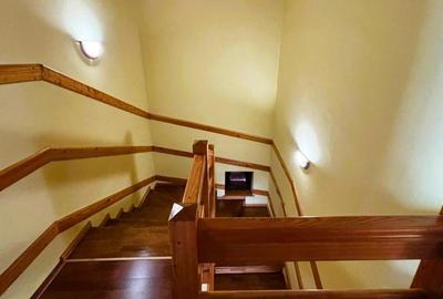 Vila cu patru camere situata in Busteni,Piatra Arsa ,panorama spectaculoasa Vila cu patru camere situata in Busteni,Piatra Arsa ,panorama spectaculoasa - 6