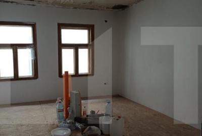 Casa de vanzare cu 2 camere ,Curtea41 - Tg Secuiesc, zona c - 2