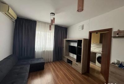 Garsonieră decomandată în Central