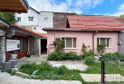 Casă cu 3 camere în Central - 1