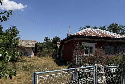 Casă cu 4 camere cu Teren 1400 Mp în Hulubești - 3