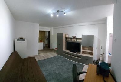 Garsonieră decomandată în Central - 8