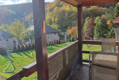 Casa P+M 2011, 50 mp utili, curte 774 mp zona lini?tita, priveli?te - 3