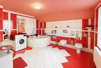 Casă individuală cu 7 camere cu Canalizare în Nufărul - 5