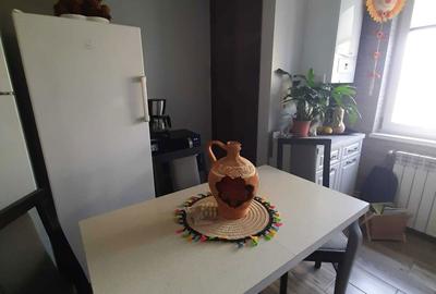 Apartament cu 4 camere decomandat în Micro 17 - 3