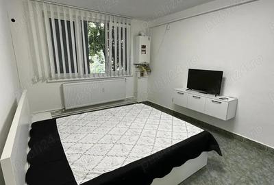 Garsoniera de inchiriat ?iglina 1, Strada Brailei, Etaj 1 - 3