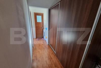 Apartament de vanzare, cu 3 camere, 64 mp, zona Craiovita No - 7