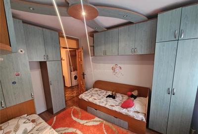 Resita, 4 Cam. Dec., Mobilat Utilat, Et. 2, Micro 4 - 15