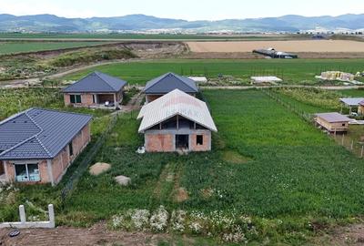 Comision 0! Casă la Roșu + Teren 500 mp – Cristian - Autorizată 2024 - 2