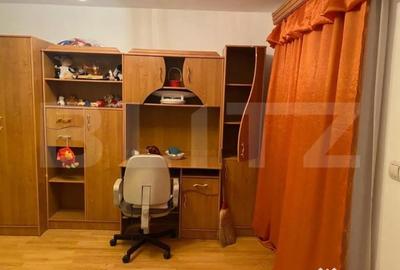 Casă cu 3 camere cu Teren 1700 Mp în Central