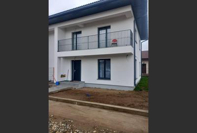 Casa tip Duplex de vanzare, 4 camere,Sasar, Baia Mare Casa tip Duplex de vanzare, 4 camere,Sasar, Baia Mare - 2