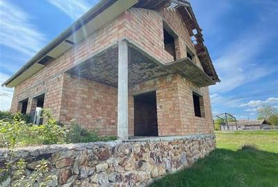 Teren intravilan de 1633 mp, în Vadu Crișului - 3