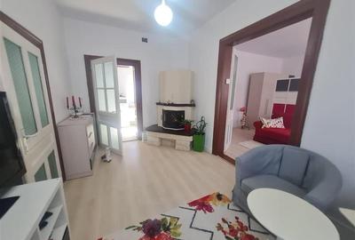 Casă individuală cu 4 camere cu Canalizare în Central - 1