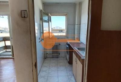 Garsoniera Gorjului-Bloc mixt(200 m metrou-1979) - 12