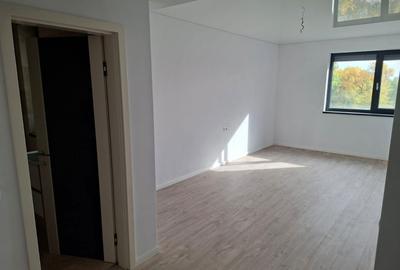 Apartament cu 3 camere decomandat în Central - 2