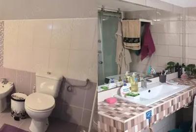 O casa pentru suflet ce a?teapta acum o noua poveste. In Bacu, Joita, 160 mp, 6 camere - 8