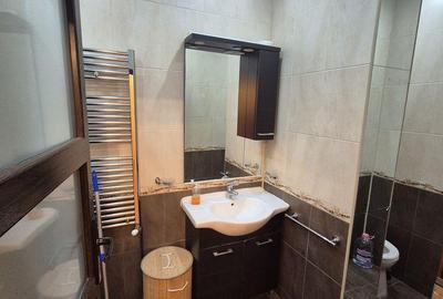 Apartament cu 2 camere decomandat, mobilat în Luncă