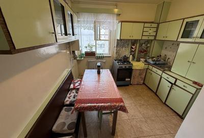 Apartament cu 4 camere decomandat în Micro 16 - 1