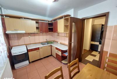 Apartament cu 4 camere decomandat în Central - 1