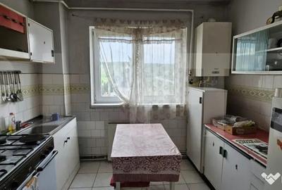 Apartament cu 4 camere decomandat în Simeria - 7