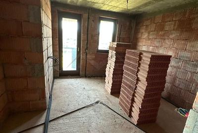 Casă individuală cu 4 camere cu Canalizare în Valea Adâncă - 16