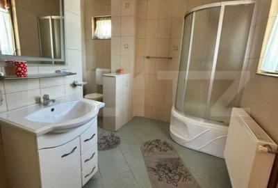 Casă cu 5 camere cu Teren 8900 Mp în Central - 6
