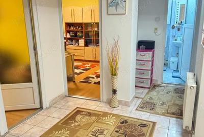 Apartament cu 4 camere decomandat în Central - 2