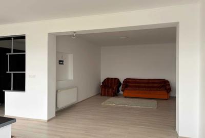 Casă cu 2 camere cu Teren 700 Mp în Central - 3