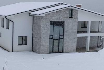 Teren de 1800 mp, în Central - 3