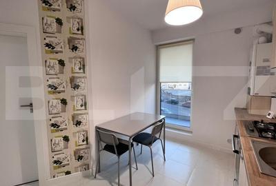 Garsoniera spatioasa,40 mp utili, zona Calea Bucuresti - 6
