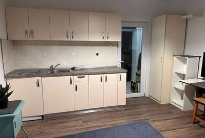 De Vanzare Garsoniera Universitate sect 1 - 3