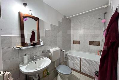 Casa pe 2 nivele , 240 mp , zona Draxlmaier - 17