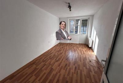 Apartament cu 2 camere decomandat în Moroasa 1