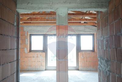 Casa cu 6 camere de vanzare -la ro?u- in Gepiu, jude?... - 11