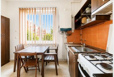 Apartament cu 2 camere decomandat, mobilat în Tractorul - 10