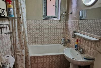 Apartament 2 camere,2 balcoane,  etaj 2, Str. Brandusei, Targu Jiu - 12