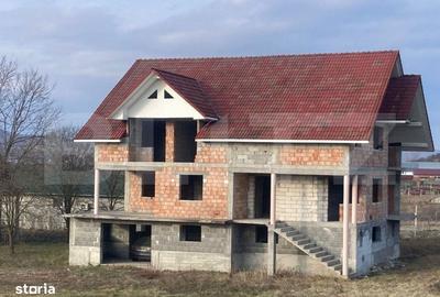 Casă cu 4 camere în Jichișu de Jos - 10