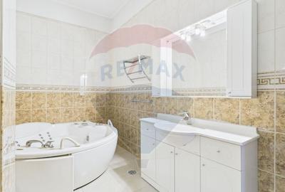Apartament cu 5 camere decomandat în Ștefan cel Mare - 6