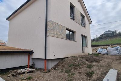 Casa individuala 122mp constructie noua Dezmir