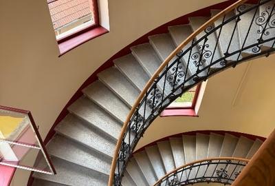 Apartament cu 5 camere decomandat în Sinaia - 3