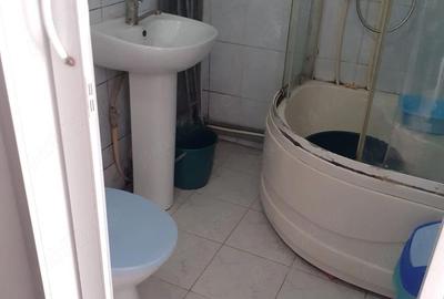 Garsonieră decomandată în Nicolina - 1