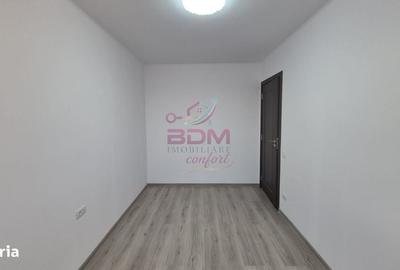 Apartament cu 3 camere semidecomandat în Micro 1